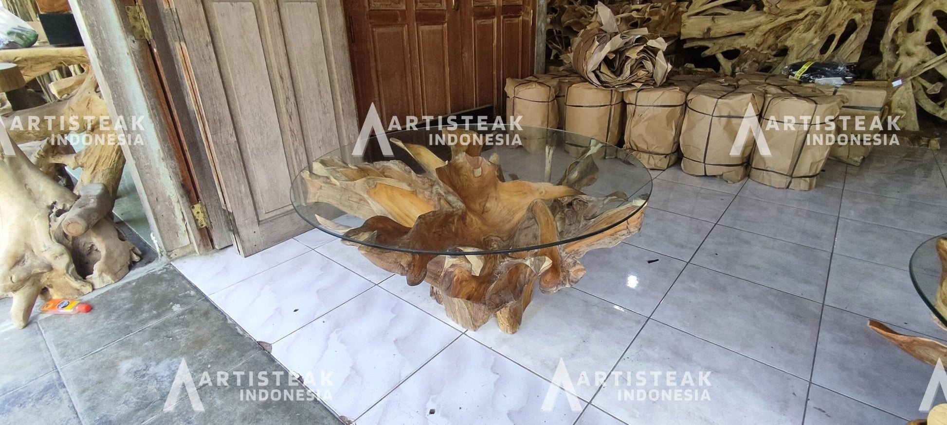 Custom round teak root coffee table - Round teak root coffee table with natural edge - Round teak root coffee table with live edge - SOGEH Furniture