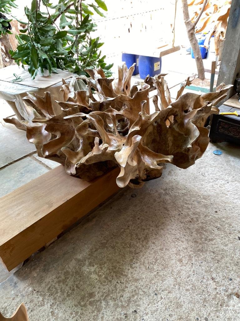 Large Teak Root Coffee Table with Floral Leaf Motif - Modern Organic Teak Root Side Table with Botanical Carving - Handcrafted Teak Root Coffee Table with Unique Floral Leaf Design - SOGEH Furniture