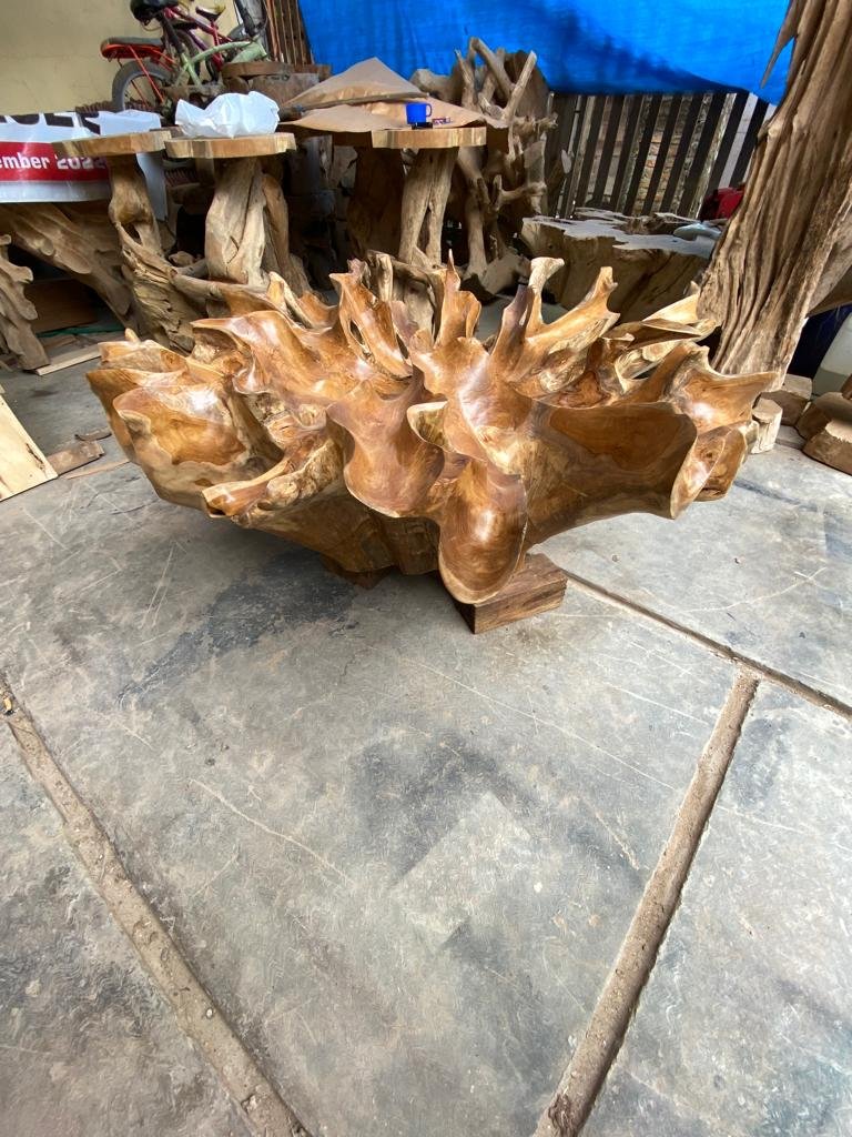 Teak root coffee table with inlaid flowers - Floral marquetry teak root coffee table - Teak root coffee table with a nature theme - Organic floral teak root coffee table - SOGEH Furniture