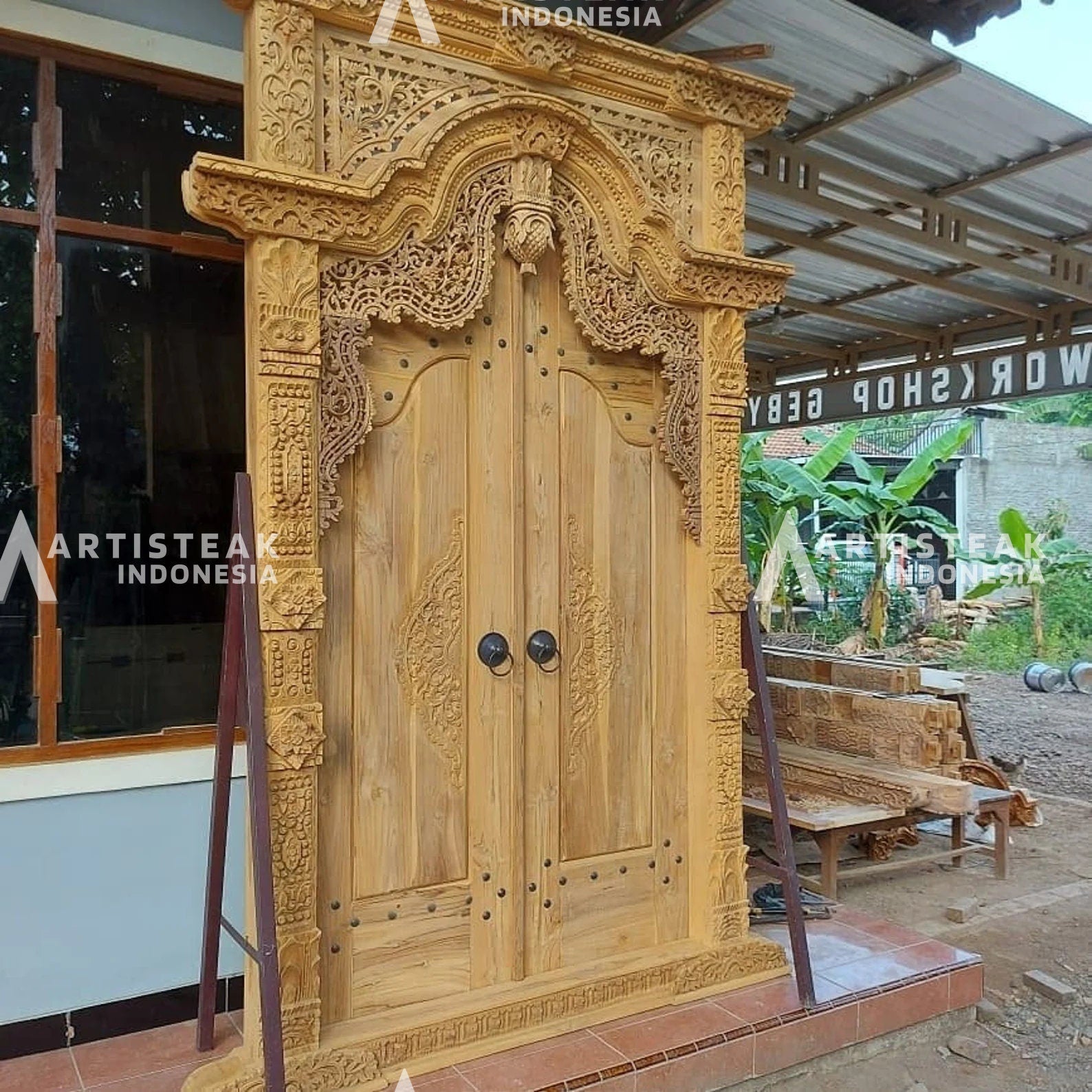 Teak Hand Carved Antique Wood Door - Javanese Antique Doors Made from High Quality Teak - Javanese Carved Door - Teak Wood Door - SOGEH Furniture